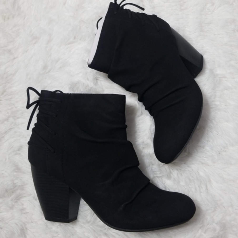 9M lace up back booties